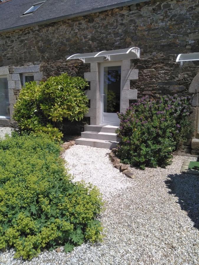 Le Rumain Hengoat Exterior photo